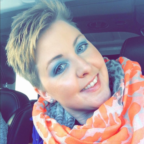 Meet your Posher, Ashley - Picture 1 of 1